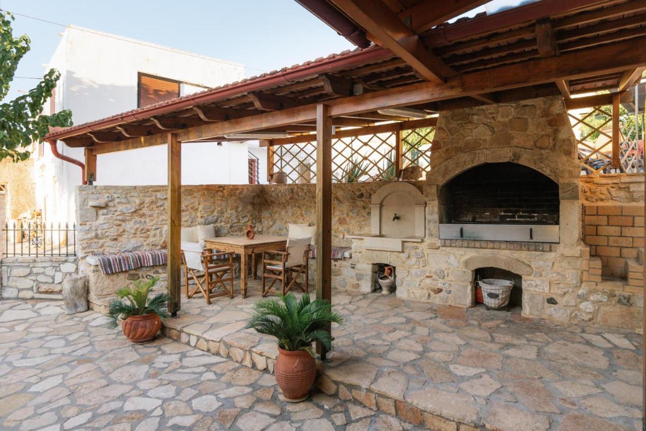 Villa Fontana Périon Dış mekan fotoğraf